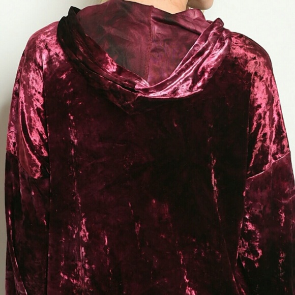 🆕Luxe berry crushed velvet hoodie - Picture 3 of 3